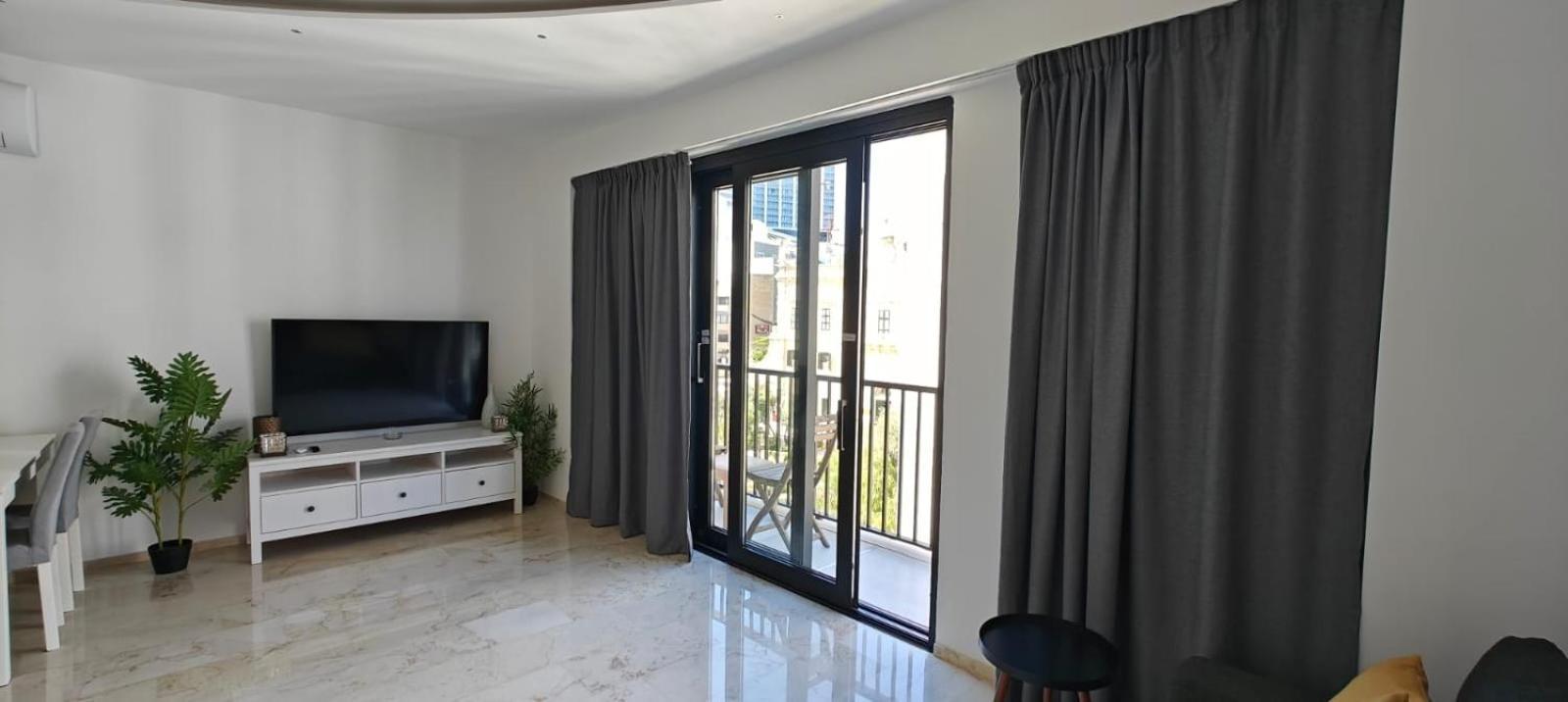 Luxury Garden View At Spinola Bay St Julians Apartman San Ġiljan Kültér fotó